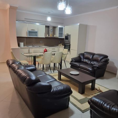 Alex Apartment Vlorë Exterior foto